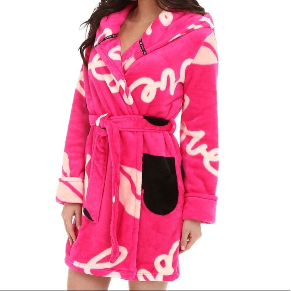 💋Betsy Johnson Pop Art Love Pink Flush Robe‼️FINAL SALE